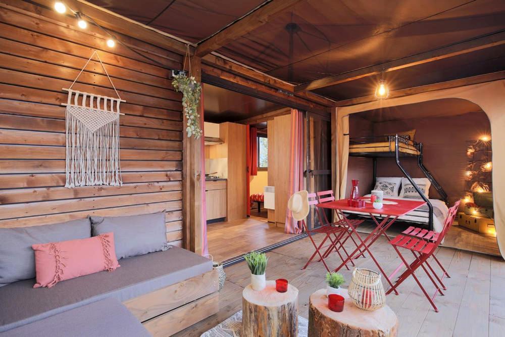 Huttopia Oleron Les Pins Camping Saint-Trojan-les-Bains